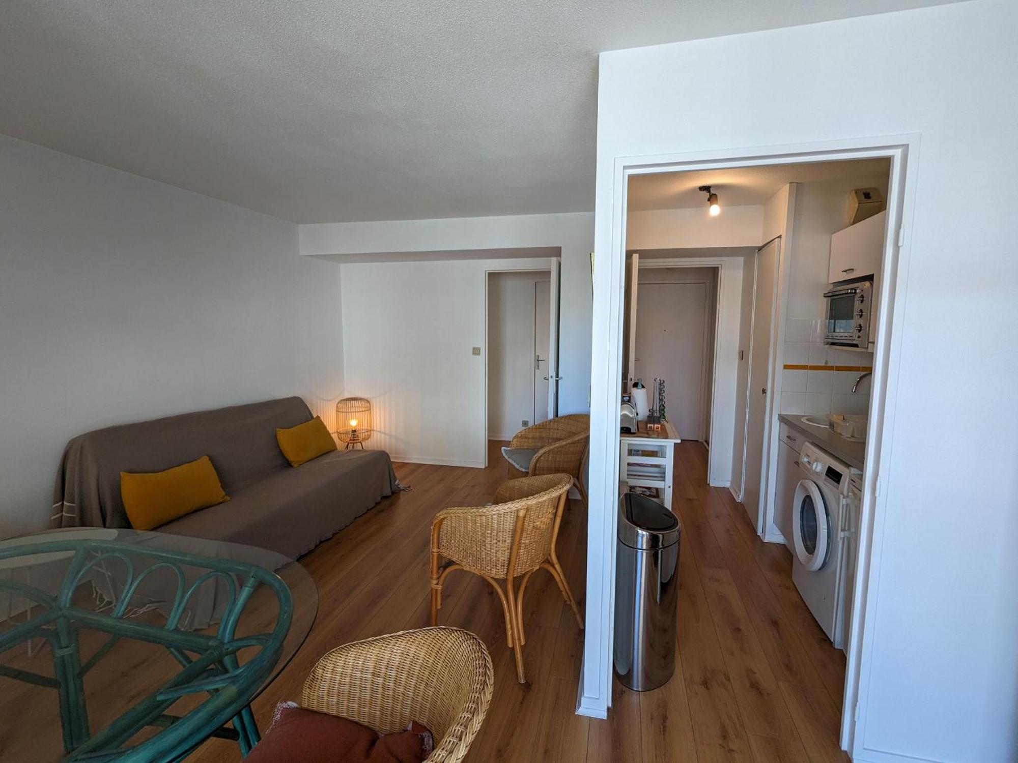 Arcachon Centre: Beau T2 53M² Avec Terrasse, Parking, Ascenseur, Proche Plage Et Commerces - Fr-1-420-93 Exterior photo
