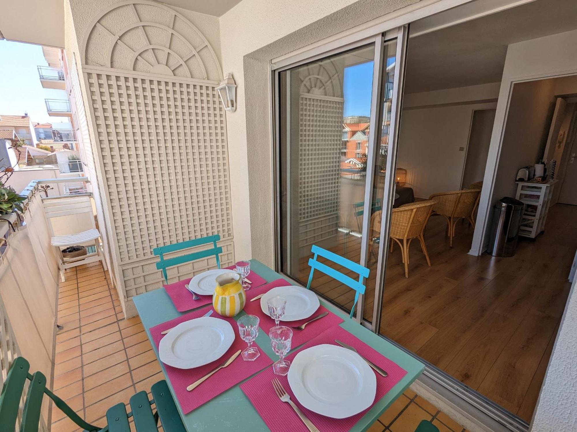 Arcachon Centre: Beau T2 53M² Avec Terrasse, Parking, Ascenseur, Proche Plage Et Commerces - Fr-1-420-93 Exterior photo