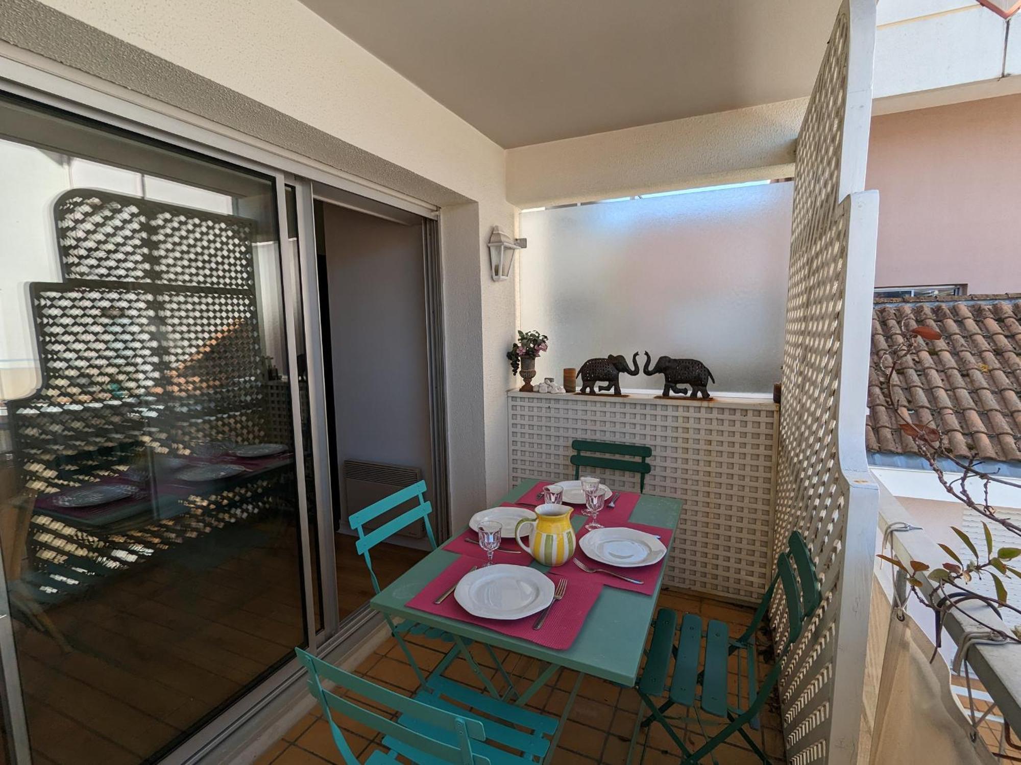 Arcachon Centre: Beau T2 53M² Avec Terrasse, Parking, Ascenseur, Proche Plage Et Commerces - Fr-1-420-93 Exterior photo